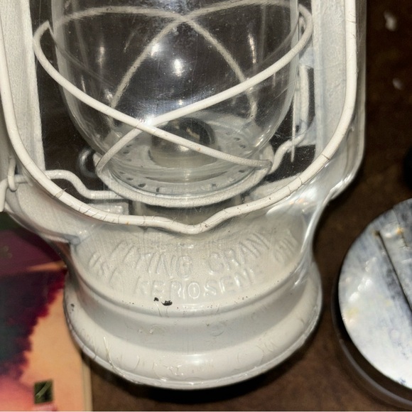 Hurricane Lantern Flying Crane white Metal Kerosene Fueled Camping Light - Picture 7 of 10